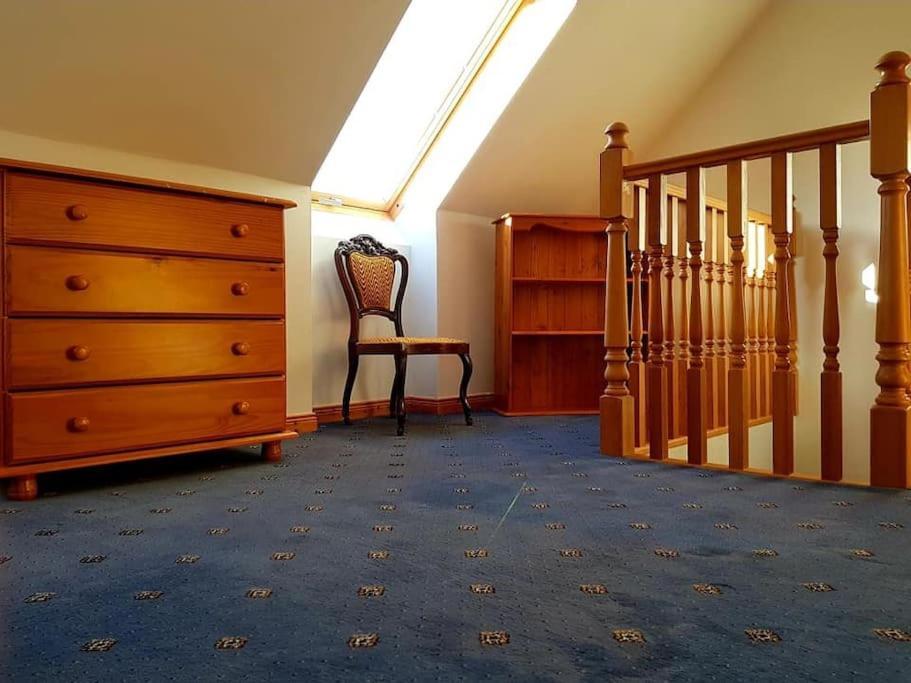Oneravenslane * Stornoway (Isle of Lewis)